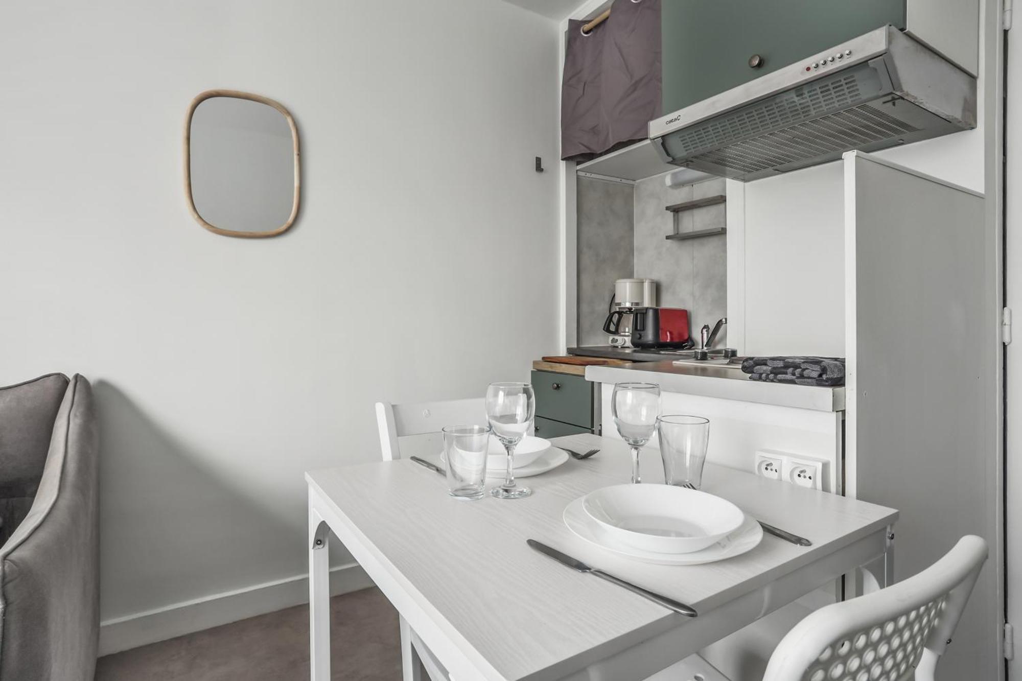 Comfortable Studio Dowtown คอร์เบล-เอซองส์ ภายนอก รูปภาพ
